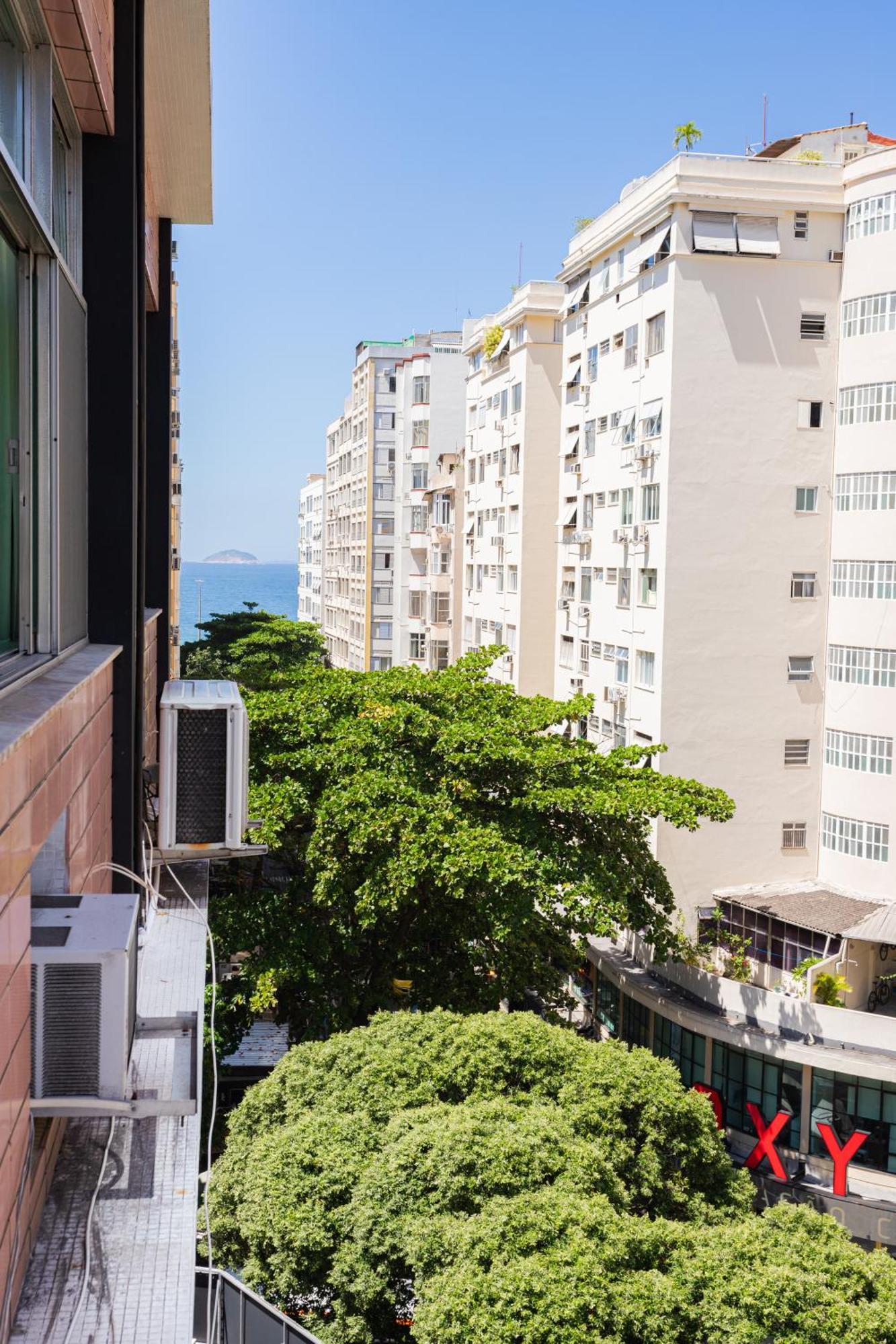 Suh Copacabana 99 Spacious Apartemen *