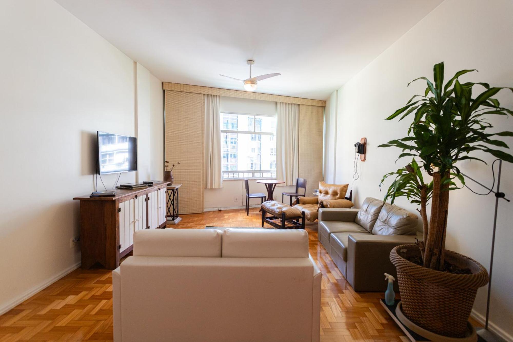 Suh Copacabana 99 Spacious Apartemen *